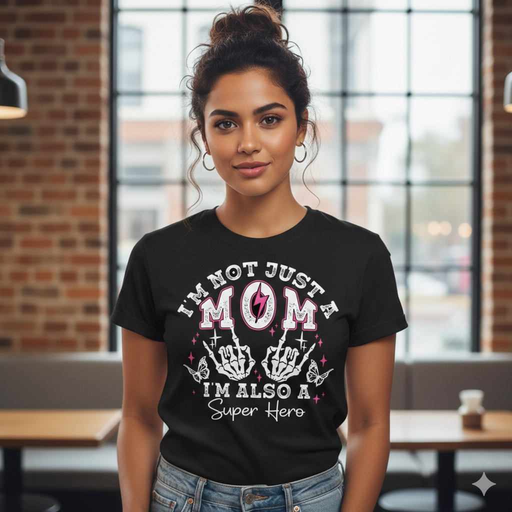 Super Mom - round neck T-Shirt